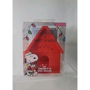 Snoopy's Dog House Makeup Sponge Case, Peanuts X Wet & Wild, Limited Edition